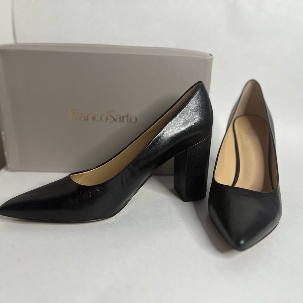 Sz 9.5 Elegant Black Heels